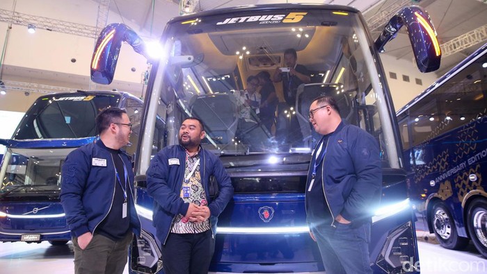 Begini Kerennya Wujud Adiputro Jetbus 5 di GIIAS 2023 Begini Kerennya Wujud Adiputro Jetbus 5 di GIIAS 2023
