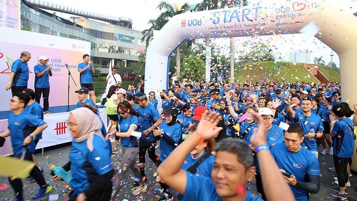 Berlari untuk Dorong Inklusi Anak-anak Keluarga yang Kurang Beruntung Lebih dari 2.000 kolega UOB Indonesia ikut serta dalam acara tahunan UOB Heartbeat Run/Walk demi mendorong inklusi anak-anak dari keluarga kurang beruntung.