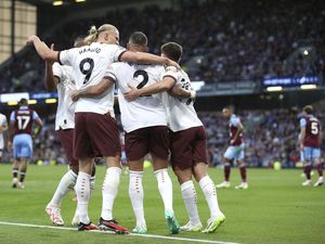 Rekap Hasil Liga Inggris: City-Arsenal Menang, Chelsea Vs Liverpool Seri