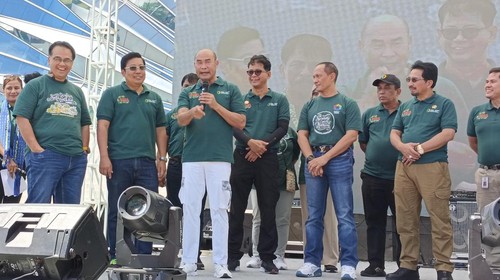 Gubernur NTT Viktor Bungtilu Laiskodat saat menyampaikan sambutannya dalam perayaan HUT Bapanas di Kota Kupang, NTT, Sabtu (12/8/2023). (Yufengki Bria/detikBali)