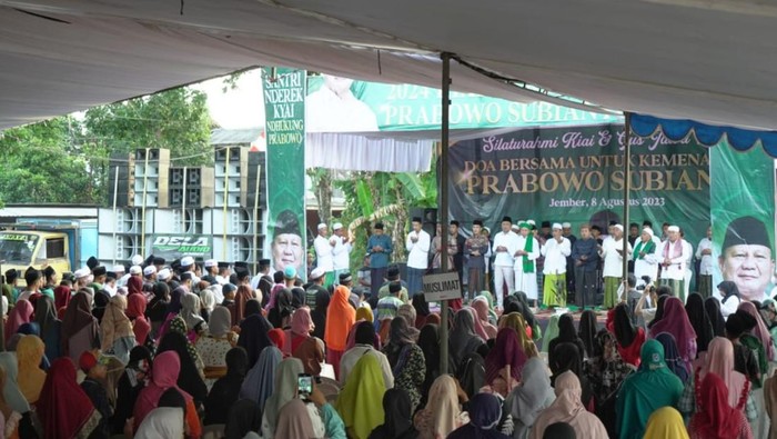 Kiai dan Gus di Jatim kompak mendukung Ketua Umum (Ketum) Gerindra Prabowo Subianto agar menang pada Pilpres 2024. (dok Ist)