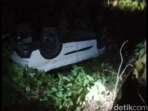 Mobil Irwan Dangdut Academy 2 Terlibat Kecelakaan