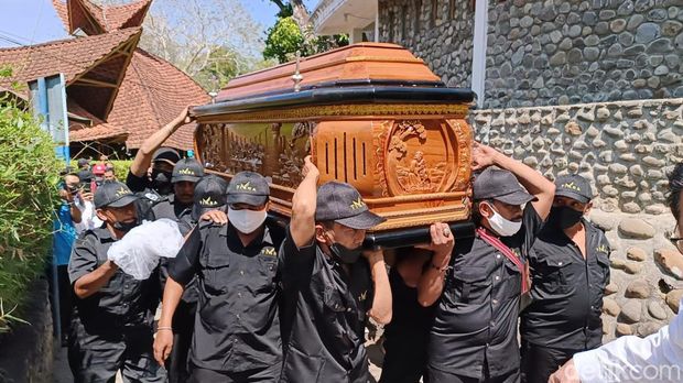 pemakaman uskup surabaya