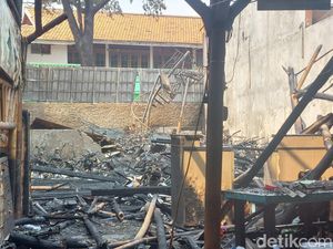 Kondisi Terkini Rumah Makan dan Parkiran di Gandaria Usai Terbakar