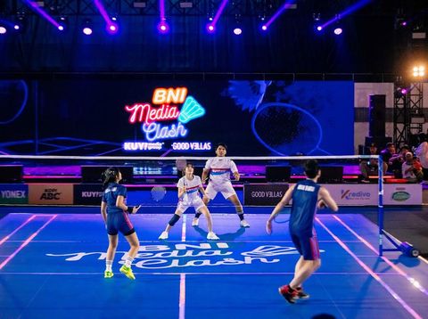 Pertandingan Thariq Halilintar dan Vonny Felicia vs Athalia dan Fuji.