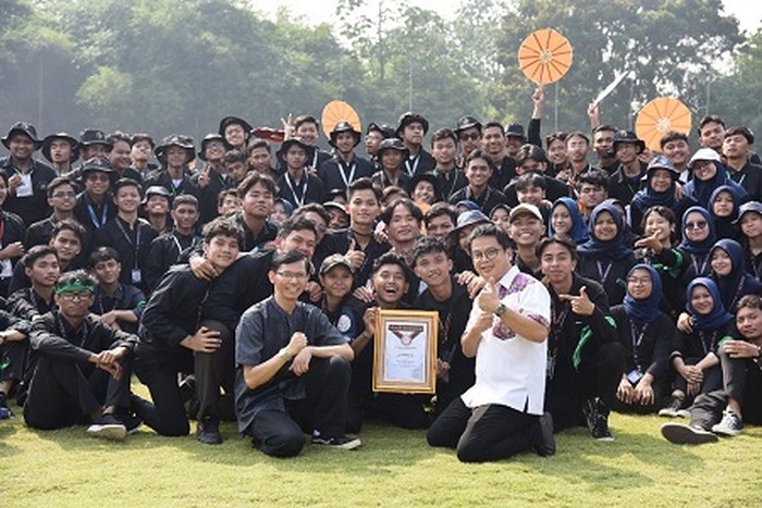 Sebanyak 3,750 mahasiswa baru IPB University angkatan 60 memecahkan rekor dunia Record Holders Republic (RHR) dengan kategori 'The Biggest Human 3D Puzzle Assembly' pada Masa Pengenalan Kampus Mahasiswa Baru (MPKMB) 2023. Sebanyak 3,750 mahasiswa baru IPB University angkatan 60 memecahkan rekor dunia Record Holders Republic (RHR) dengan kategori 'The Biggest Human 3D Puzzle Assembly' pada Masa Pengenalan Kampus Mahasiswa Baru (MPKMB) 2023.