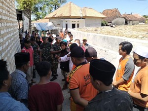Momen Mencekam Warga Sumenep Dengar Bunyi Misterius dari Dalam Bumi
