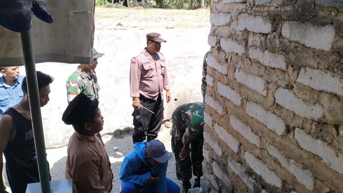 Sejumlah pihak berwenang menindaklanjuti laporan warga Desa Moncek Tengah, Sumenep soal bunyi misterius dari dalam bumi.