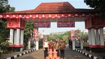 Semarak Sambut Kemerdekaan RI dalam Gapura Merah Putih