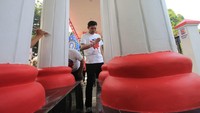Momen ini menjadi momentum penggerak seluruh elemen masyarakat untuk bergotong royong, melaju bersama, menggelorakan semangat perjuangan. Nippon Paint persembahkan 243.490 Liter Cat untuk 24.349 Gapura di Seluruh Indonesia.