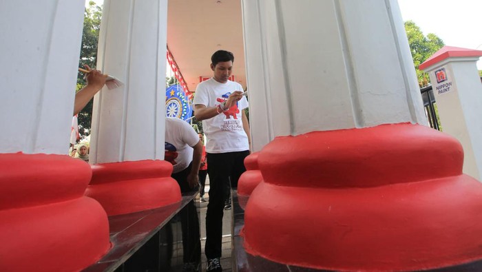 Semarak Sambut Kemerdekaan RI dalam Gapura Merah Putih Hari Kemerdekaan Republik Indonesia menjadi momen yang paling dinantikan oleh Bangsa Indonesia. Seperti yang tertuang dalam Gapura Merah Putih ini buktinya.