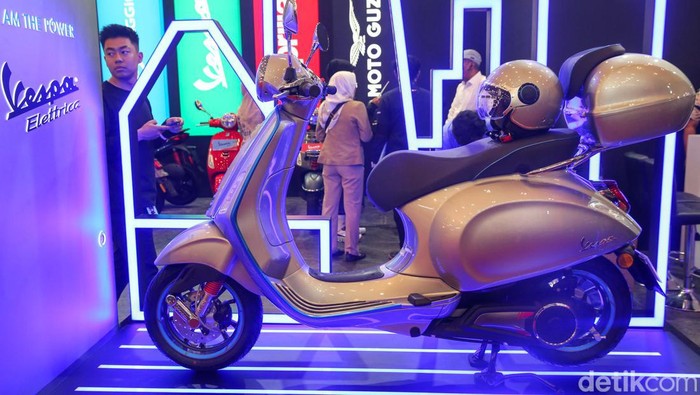Vespa Listrik Meriahkan GIIAS 2023