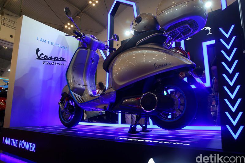 Vespa Listrik Meriahkan GIIAS 2023