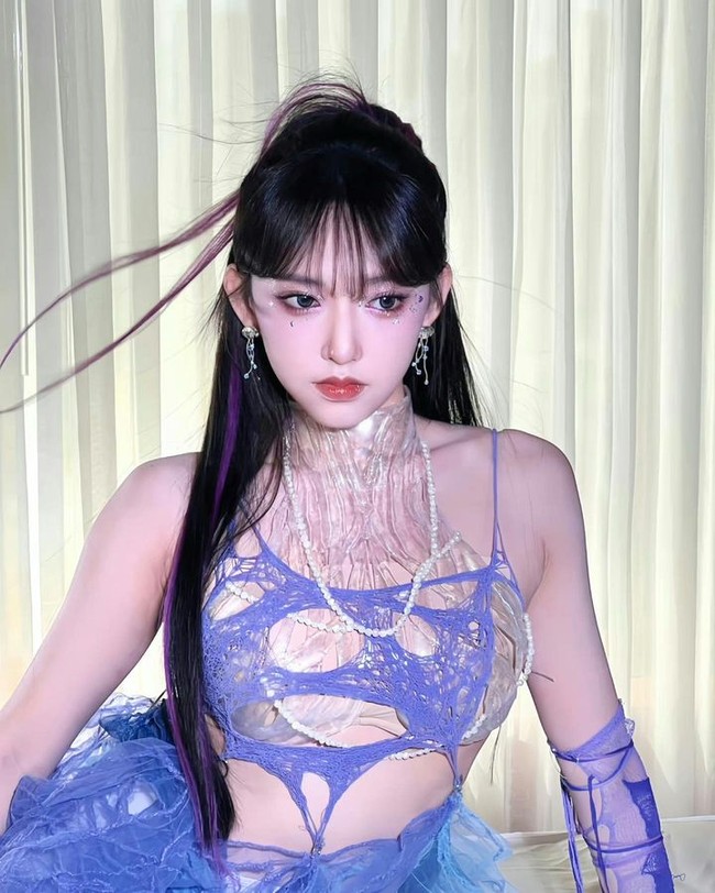 3. Cheng Xiao - Cheng Xiao adalah mantan personel grup KPop, WJSN, yang kemudian merambah dunia akting. Ia dikagumi karena punya visual yang modern dan lebih glamour. Aura Cheng Xiao juga disebut cocok untuk konsep high-fashion.Foto: Instagram
