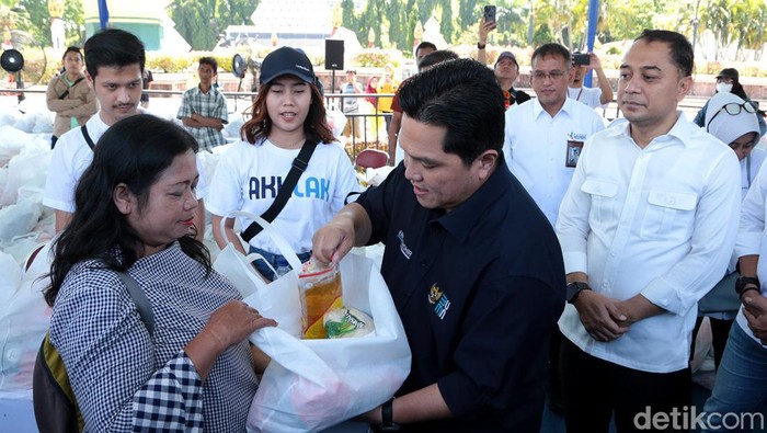 Erick Thohir gelar pasar murah Surabaya