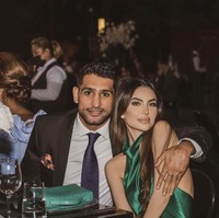 Di sejumlah unggahan Instagramnya, Faryal dinilai kerap mengumbar aurat lewat pakaian-pakaian yang tidak tertutup. Mulai dari dress seksi sampai pakaian olahraga.  Foto: Dok. Instagram