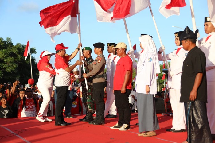 Gernas Pembagian 10 Juta Bendera Diyakini Pacu Geliat Ekonomi Bulukumba