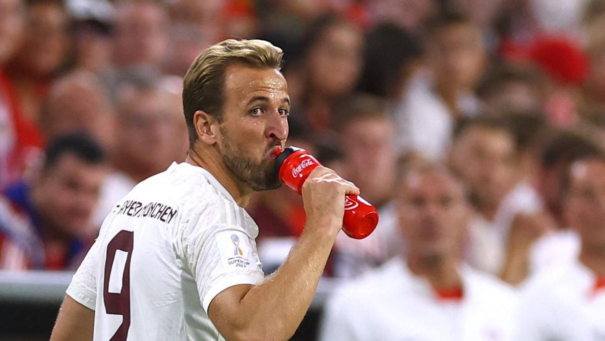 Harry Kane ingin raih trofi sebanyak-banyaknya di Bayern Munich (REUTERS/KAI PFAFFENBACH)