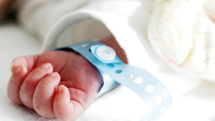 Ilustrasi gelang bayi baru lahir