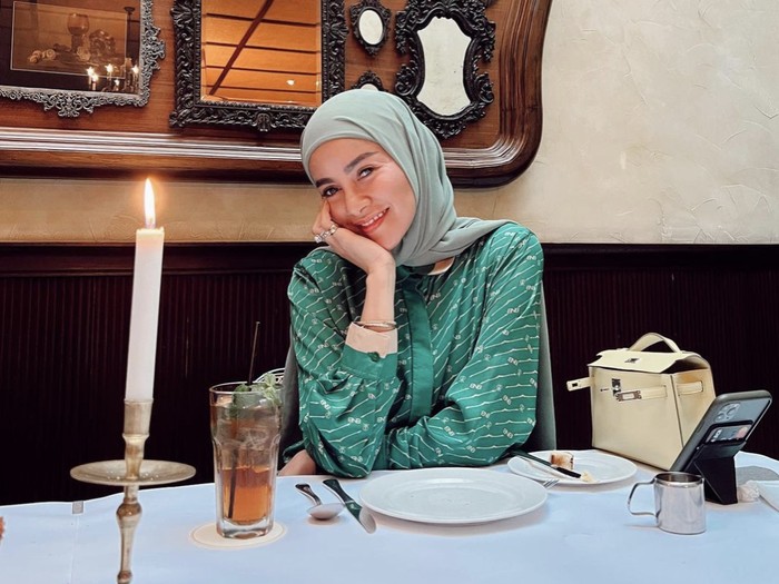 Keseruan Olla Ramlan Makan Bareng Geng Cendol dan Jajan di New York