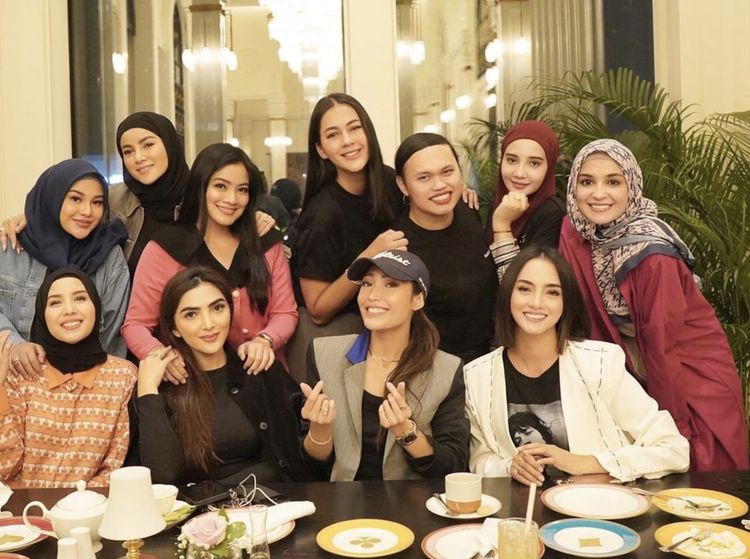 Keseruan Olla Ramlan Makan Bareng Geng Cendol dan Jajan di New York