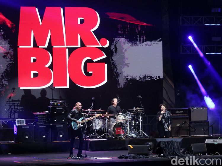 Konser Mr. Big di The 90s Festival Hibur Para Fans Indonesia