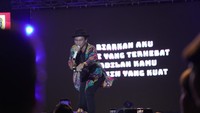 Anji bersemangat untuk berinteraksi dan menghibur masyarakat yang hadir. Foto: dok Istimewa