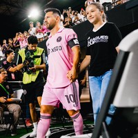 Harper yang saat ini berusia 12 tahun bergaya kasual. Kaus hitam dan celana jeans jadi andalan. (Foto: Dok. MLS)