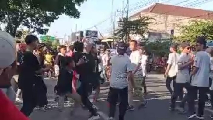 Lomba gerak jalan di Banyuwangi berakhir ricuh