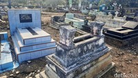 Pemakaman muslim dan nonmuslim di Desa Wonorejo, Kecamatan Banyuputih, Situbondo/Foto: Chuk Shatu Widarsha/detikJatim