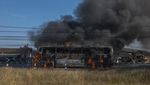 Potret Bus Wisata Hangus Terbakar di Jalan  Utama Solo-Yogyakarta