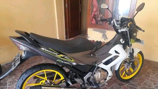 Rekaman CCTV pencurian motor Satria milik warga Wedi, Klaten. Penampakan motor Satria F 150 yang raib digondol maling. Foto diunggah Minggu (13/8/2023).