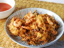 Resep Bakwan Udang Renyah Gurih dengan Saus Spesial