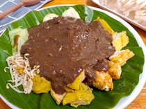 Resep Rujak Cingur Surabaya yang Segar Legit Bikin Nagih