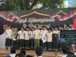 Rommy PPP Deklarasi Sarung Ganjar, Tak Mau Pemimpin Beban Masa Lalu