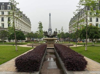 Penampakan Paris KW yang Jadi Kota Mati Sepi Penghuni