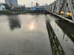 Kali Bekasi Masih Tercemar Siang Ini, Pemkot Kirim Surat ke Pemprov Jabar