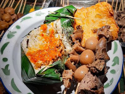 20 Angkringan dengan Menu Murah Meriah Ada di Sini!