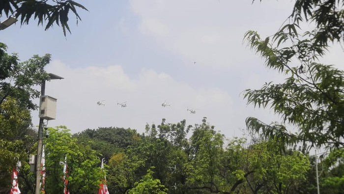 Demo udara pesawat TNI AU di langit Jakarta