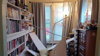 Saat plafon ambrol... Foto: Boredpanda