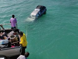 Potret Kesialan Warganet, Hanya Bisa Mengelus Dada