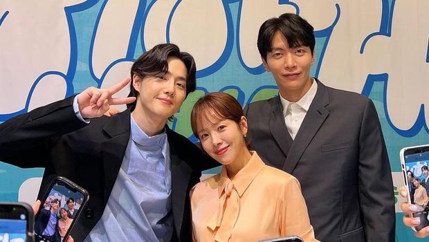 Drama Korea Behind Your Touch
