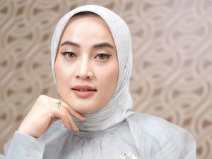 3 Ide Padu Padan Warna Baju dan Hijab untuk Gaya Casual Hingga Formal