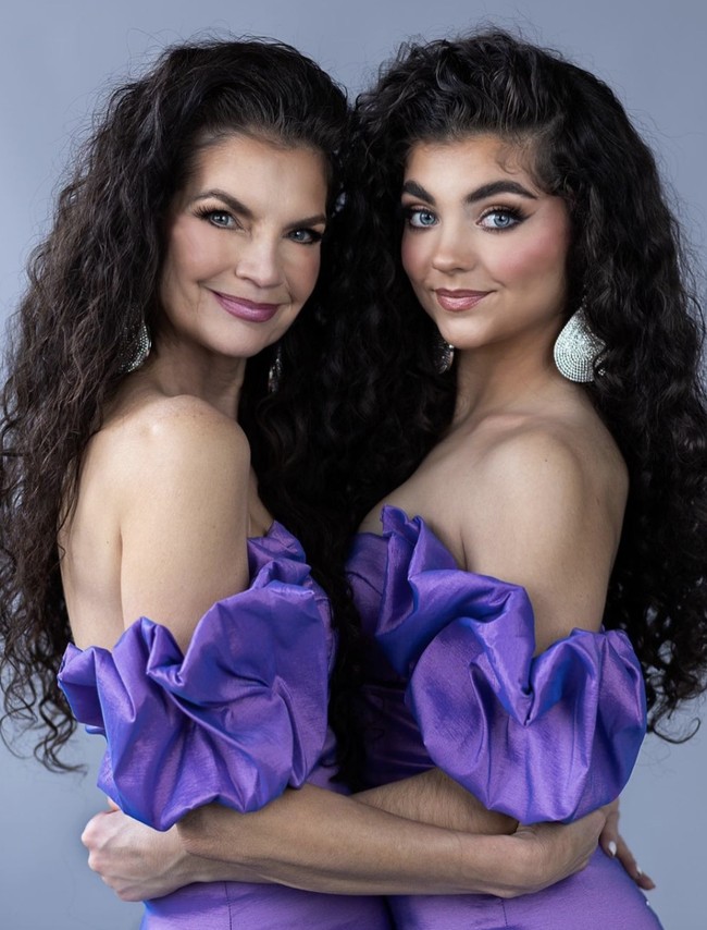 Gabriella, yang aktif di TikTok dan Instagram, ini merasa kekhawatiran sang ibu sudah melebihi batas kewajaran. “Ibuku terlalu protektif, jadi menyebabkan masalah karena dia ingin selalu bersamaku bukan orang lain,” kata perempuan 23 tahun itu seperti dikutip New York Post. (Foto: Instagram/@catherinegalassovigorito)