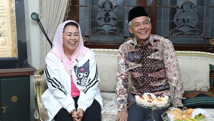 Ganjar berterima kasih kepada Yenny Wahid yang telah menunjukkan kesiapannya untuk mendampingi jika safari ke Jawa Timur. Ganjar mengatakan, dirinya memang sudah berteman lama dengan Yenny.