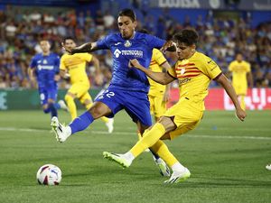 Diwarnai 3 Kartu Merah, Getafe Vs Barcelona Berakhir Imbang