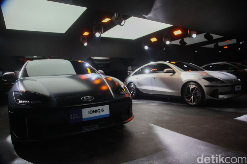 PT Hyundai Motors Indonesia (HMID) resmi menjual Hyundai Ioniq 6. Mobil listrik bergaya sedan itu masih diimpor utuh dari Korea Selatan.