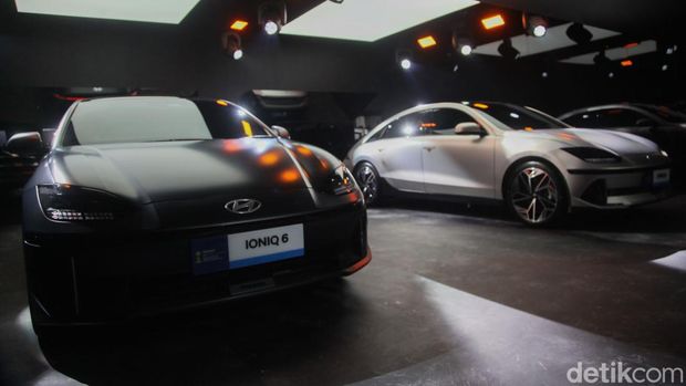 PT Hyundai Motors Indonesia (HMID) resmi menjual Hyundai Ioniq 6. Mobil listrik bergaya sedan itu masih diimpor utuh dari Korea Selatan.