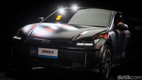 Hyundai Ioniq 6 diperkenalkan dalam pameran GIIAS 2023 di ICE BSD City, Tangerang, Senin (14/8/2023).  
