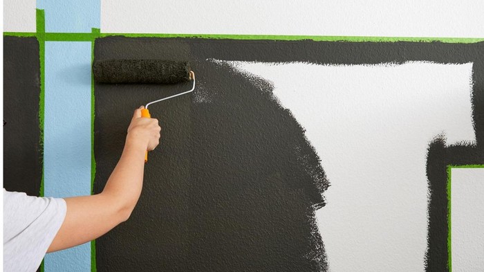 Ilustrasi cat hitam/Bosch DIY